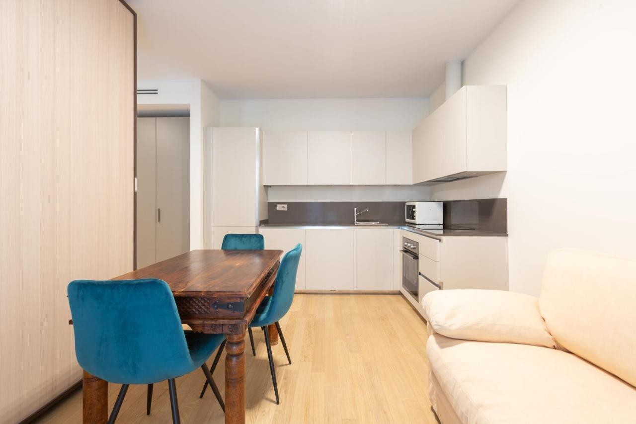 Cozy Flat With Parking Apartment มิลาน ภายนอก รูปภาพ